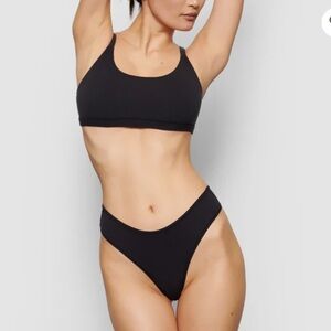 NWT Fits Everybody Skims Panties 2X Lot of 2  Rose Gold & Onyx Kim Kardashian